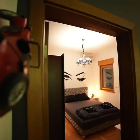 Turquoise Orange, The Art Of Vacation In דירה *